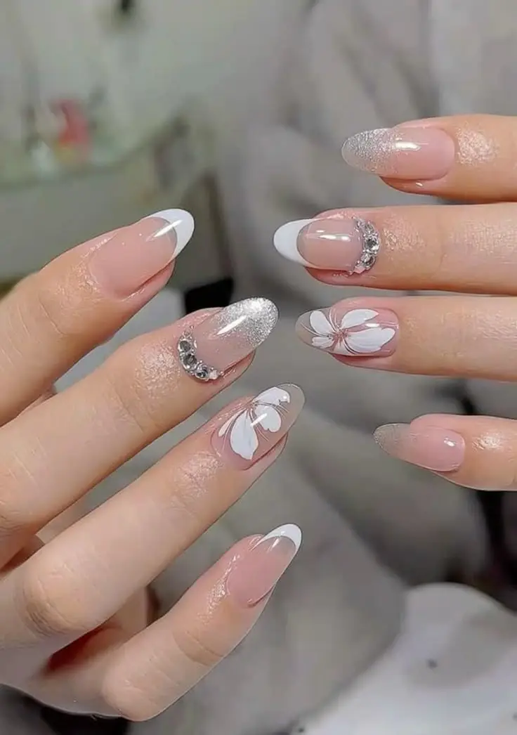 Mẫu nail vẽ hoa đơn giản - Nghệ thuật làm đẹp từ thiên nhiên 24