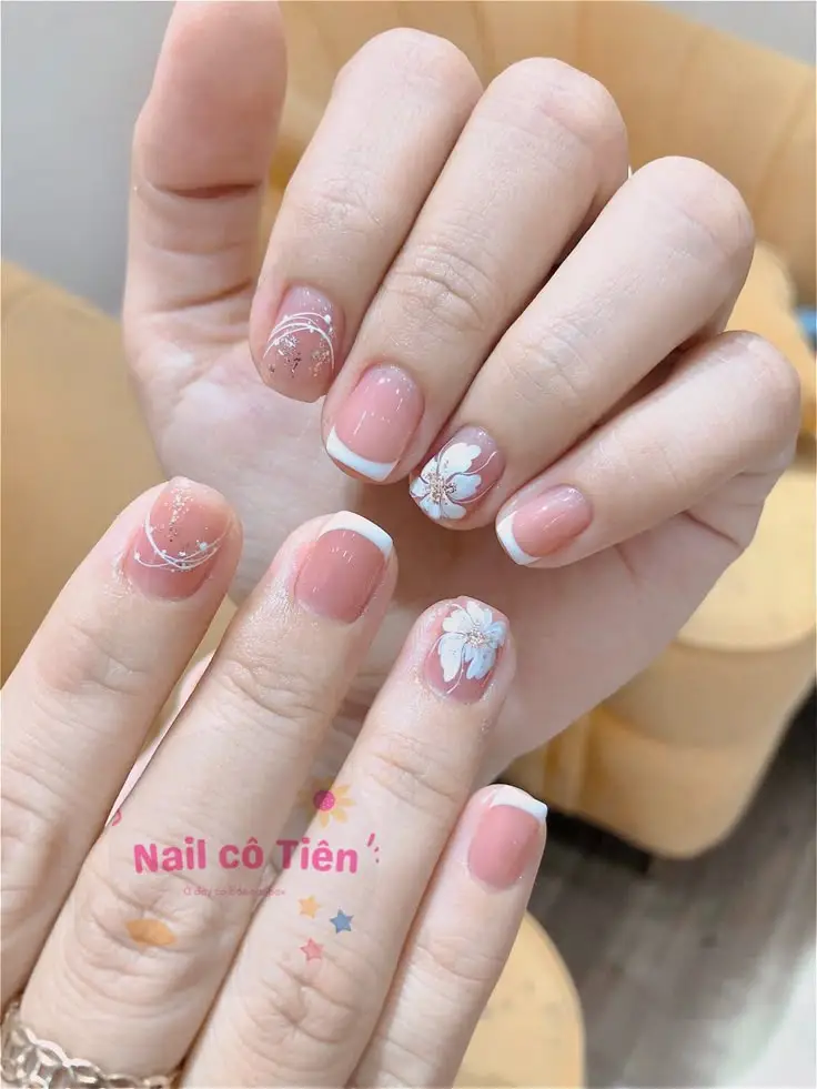 Mẫu nail vẽ hoa đơn giản - Nghệ thuật làm đẹp từ thiên nhiên 26