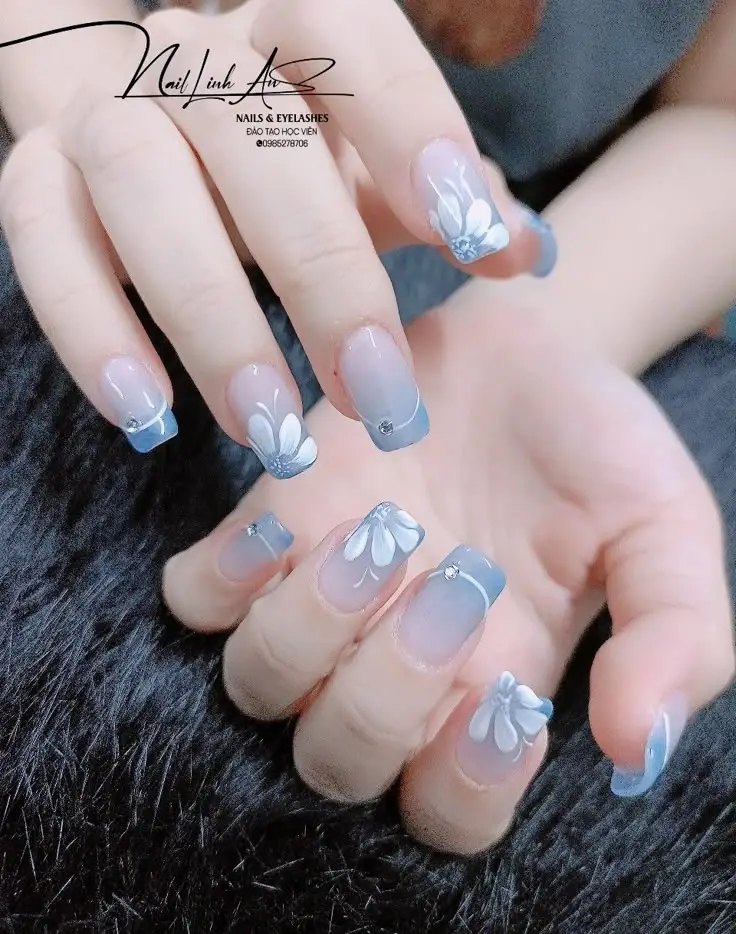 Mẫu nail vẽ hoa đơn giản - Nghệ thuật làm đẹp từ thiên nhiên 36