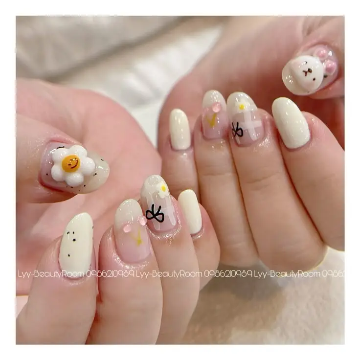 Mẫu nail vẽ hoa đơn giản - Nghệ thuật làm đẹp từ thiên nhiên 40