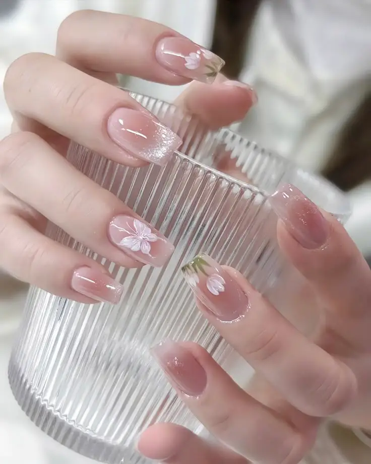 Mẫu nail vẽ hoa đơn giản - Nghệ thuật làm đẹp từ thiên nhiên 42