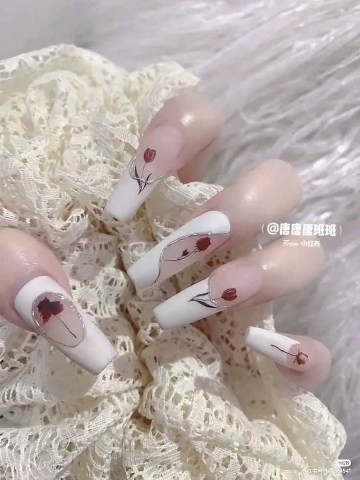 Mẫu nail vẽ hoa đơn giản - Nghệ thuật làm đẹp từ thiên nhiên 50