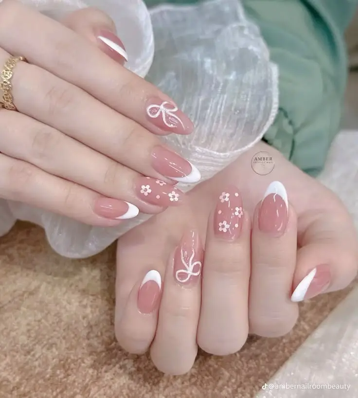 Mẫu nail vẽ hoa đơn giản - Nghệ thuật làm đẹp từ thiên nhiên 61