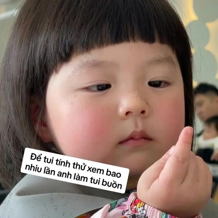 Meme Em Bé Giơ Tay: Những Hình Ảnh Ngộ Nghỉnh Đầy Vui Vẻ 21