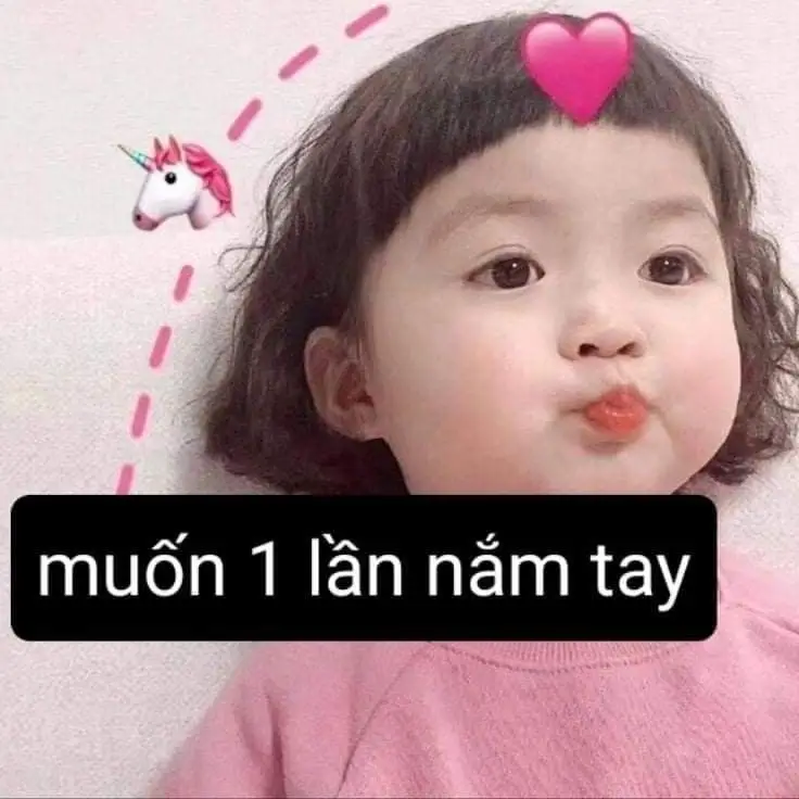 Meme Em Bé Giơ Tay: Những Hình Ảnh Ngộ Nghỉnh Đầy Vui Vẻ 74