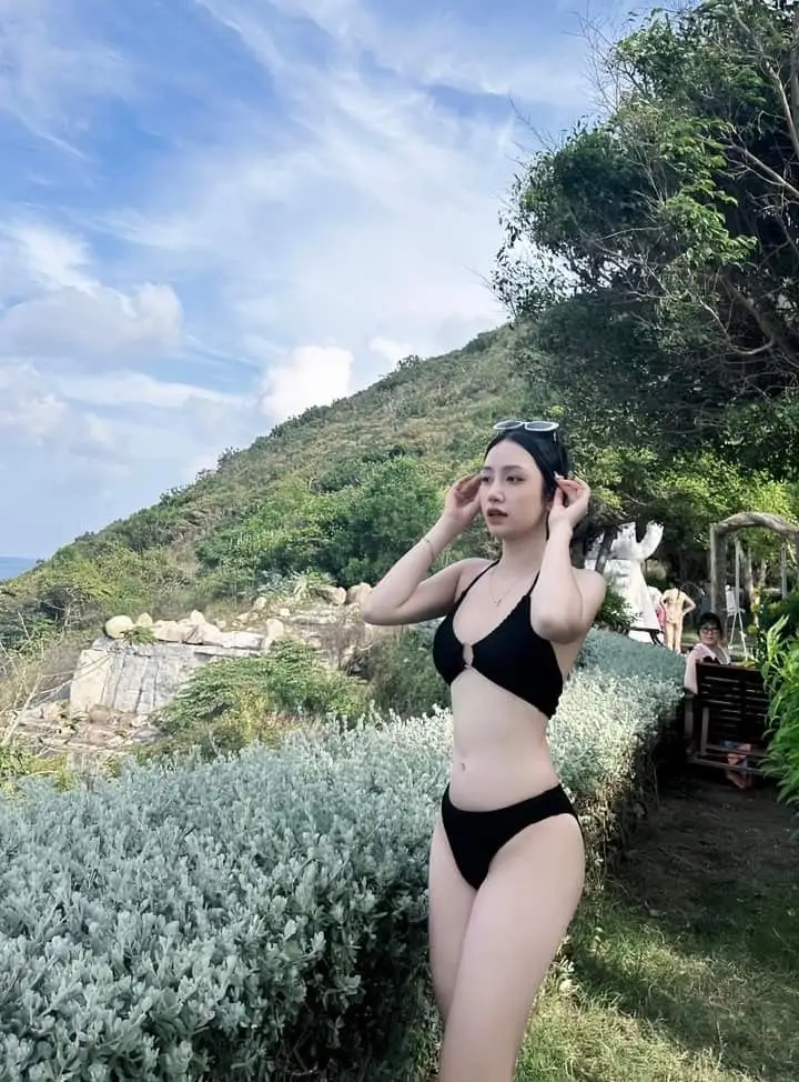 Ảnh Gái Xinh Mặc Bikini Đẹp Nhất Năm 21