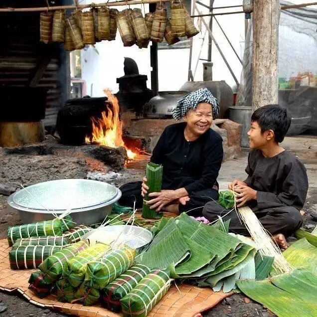 Ảnh Gói Bánh Chưng Ngày Tết - Hình Ảnh Nghệ Thuật Truyền Thống 11