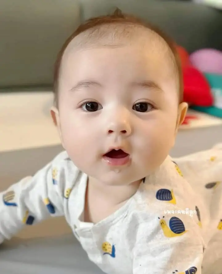 Baby Hình Ảnh Em Bé Gái Dễ Thương Không Thể Bỏ Lỡ 58