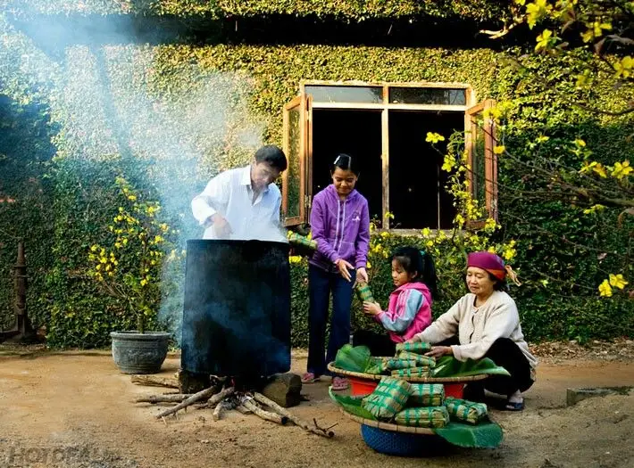 Hình ảnh nấu bánh chưng ngày Tết - Hương vị truyền thống cho ngày hội 1